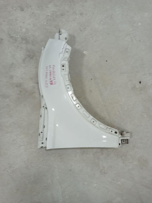 LR027589 / BJ3216005AG RANGE ROVER EVOQUE 12-18 ÖN SAĞ ÇAMURLUK