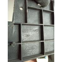 LR037019 / AH227Z326AB LR DİSCOVERY KONTROL PANELİ KAPAK 4B15