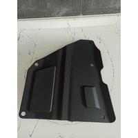 LR061959 / FK725162A LAND ROVER DİSCOVERY AKÜ TEPSİ KAPAĞI 4B1