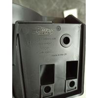 LR082681 / JY3M16D054BA DİSCOVERY SAĞ BASAMAK ÇİVİSİ 4B8