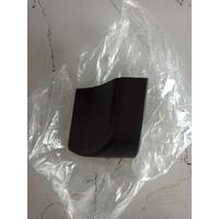 LR082682 / JY3M16D055BA LR DİSCOVERY SOL BASAMAK ÇİVİSİ 4B8