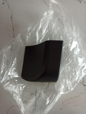 LR082682 / JY3M16D055BA LR DİSCOVERY SOL BASAMAK ÇİVİSİ 4B8