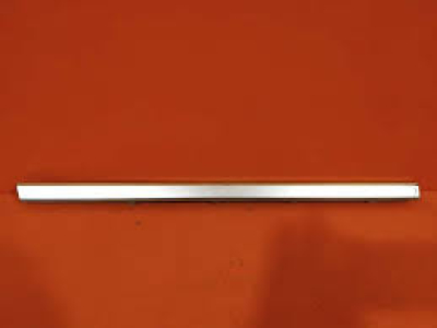 YAN ÇITA SAĞ (ARKA KAPI ÜZERİ ÜST)(LR038857) NRR3