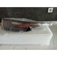 LR111107 / J8A213404BG RANGE ROVER VELAR 2017 ARKA SAĞ STOP 4E2