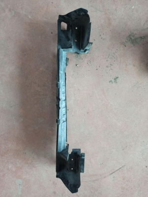 PDB500470 RANGE ROVER ÖN HAVA DEFLEKTÖR KANALI