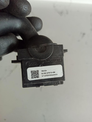 T4A9255 / BJ323F973BB LAND ROVER DİSCOVERY SİLECEK KOLU