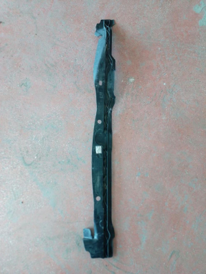 AH3216E561BA / LR016861 RANGE ROVER ÇAMURLUK PARÇASI 4J18