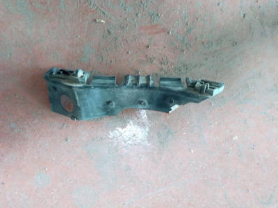 AH323382AA / LR015103 LAND ROVER TAMPON PARÇASI 4G22