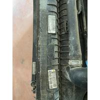 AH329L440AB / LR144530 LAND ROVER DİSCOVERY 4 EVOQUE JAGUAR F PACE RADYATÖR FAN KOMPLE | MOTOLAND