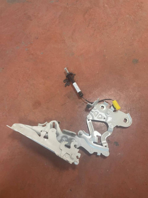 AL7450943 BMW 1 SERİSİ F40 KAPUT MENTEŞESİ | MOTOLAND