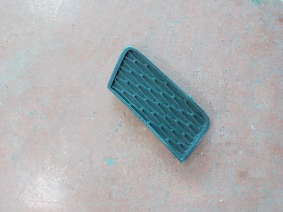BJ3215A298BE / LR057396 RANGE ROVER EVPQUE L538 SAĞ IZGARA 4G22