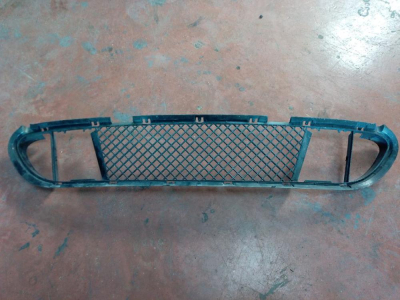 BM51013 BMW 5 SERİSİ E60 TAMPON IZGARASI 4D22 | MOTOLAND