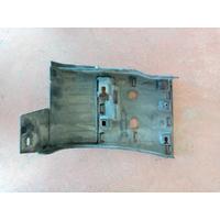 CK5216D055AG / LR048272 LAND ROVER ÇAMURLUK ÇITASI 4G21