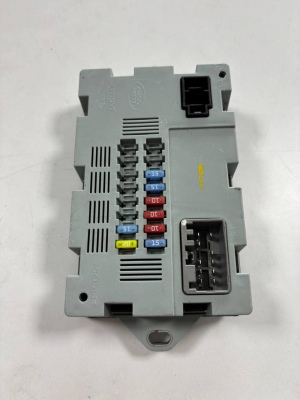 CPLA14Q073AA / C2D23644 LAND ROVER JAGUAR SİGORTA KUTUSU | MOTOLAND