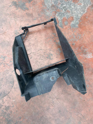 CPLA7H460AC RANGE ROVER VOGUE L405 INTERCOOLER SOL HAVA GİRİŞ BAKALİTİ | MOTOLAND