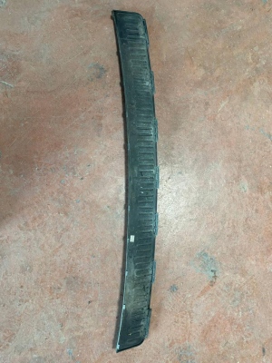 D0E000021XXX RANGE ROVER SPORT L320 BAGAJ EŞİK BAKALİTİ | MOTOLAND