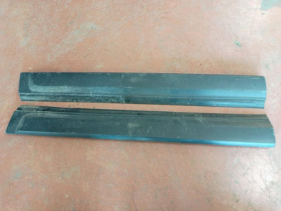 DGP000123 / DGP000133 LAND ROVER DİSCOVERY 3 KAPI KAPLAMASI 4D22
