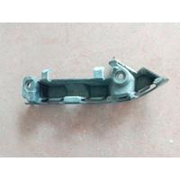 DPL000171 / 5H323382BA LAND ROVER ÖN TAMPON BRAKETİ 4G13
