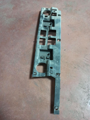 DXF500031LH / 5H3217861BA LAND ROVER TAMPON BRAKETİ 4İ23