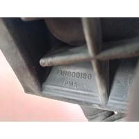 FAH000180PMA / 1H5Z78046B76UA LR FREELANDER 1996 ÖN PANEL KAUÇUK