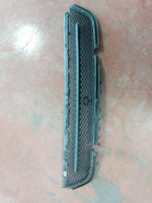 J8A217H750AA / LR093529 LAND ROVER TAMPON IZGARA | MOTOLAND 4İ6