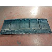 JK5217F011A / LR117512 RANGE ROVER L405 ÖN TAMPON ALT KAPAK 4A7