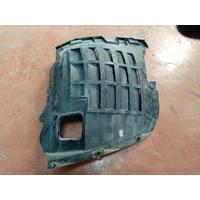 L8B216A574AD / LR129840 LAND ROVER DEFENDER ÖN ÇAMURLUK 4B24