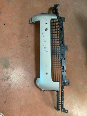 L8B217F775 LAND ROVER DEFENDER ÖN ALT TAMPON VE IZGARA | MOTOLAND