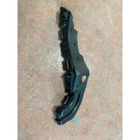 LR015103 / AH323382AA RANGE ROVER SPORT L320 ÖN TAMPON SOL BRAKETİ | MOTOLAND