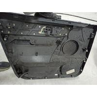 LR016877 / AH3223942AA RANGE ROVER SPORT L320 SAĞ ÖN KAPI DÖŞEME