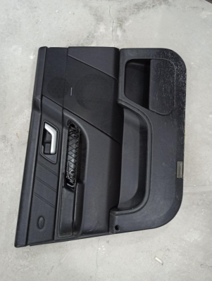 LR016879 / AH3223943AA RANGE ROVER SPORT L320 SOL ÖN KAPI DÖŞEME