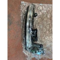 LR027945 / BJ3213B381AA LAND ROVER SAĞ AYNA SİNYALİ DISCOVERY 4 2010-2016 DISCOVERY 5 L462 RANGE ROVER L322 RANGE ROVER EVOQUE L538 RANGE ROVER SPORT L320 | MOTOLAND