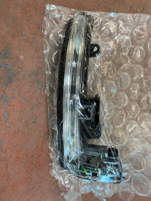 LR027945 / BJ3213B381AA LAND ROVER SAĞ AYNA SİNYALİ DISCOVERY 4 2010-2016 DISCOVERY 5 L462 RANGE ROVER L322 RANGE ROVER EVOQUE L538 RANGE ROVER SPORT L320 | MOTOLAND