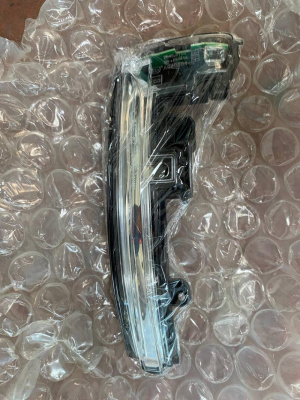 LR027946 / BJ3213B382AA LAND ROVER SOL AYNA SİNYALİ DİSCOVERY 4 2010-2016  DİSCOVERY 5 L462  RANGE ROVER L322  RANGE ROVER EVOQUE L538  RANGE ROVER SPORT L320 | MOTOLAND