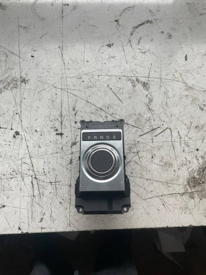 LR033666 / CPLA7E453AC RANGE ROVER L405 VİTES KOLU | MOTOLAND