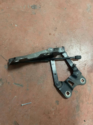 LR034443 / CK5216C826 RANGE ROVER L405 KAPUT AMORTİSÖRÜ