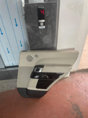 LR036887 / CK52238A04 RANGE ROVER L405 İÇ KAPI PANEL DÖŞEMESİ