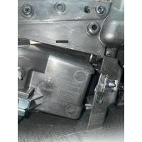 LR036887 / CK52238A04 RANGE ROVER L405 İÇ KAPI PANEL DÖŞEMESİ