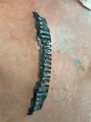 LR038730 / JK5217A793AA RANGE ROVER L405 ÖN TAMPON BRAKETİ