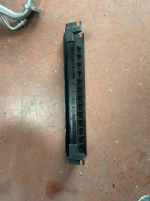 LR039489 / CK5266412AA RANGE ROVER L405 İÇ PARÇA | MOTOLAND