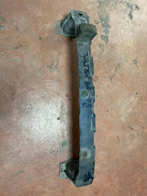LR055991 / EJ3217F021AB LAND ROVER RANGE ROVER EVOQUE L538 ÖN TAMPON DEMİRİ | MOTOLAND