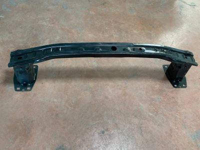 LR059013 / FK7217F021AB LAND ROVER DİSCOVERY SPORT L550 ÖN TAMPON DEMİRİ | MOTOLAND