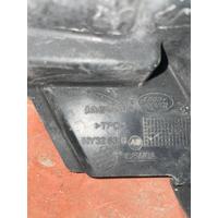 LR082866 / HY328310AB DİSCOVERY 5 L462 SAĞ HAVA DEFLEKTÖRÜ