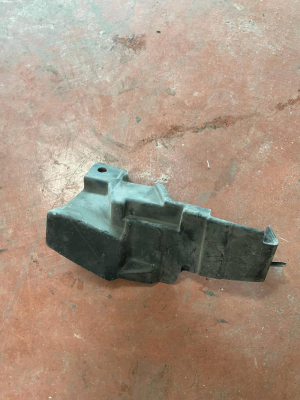 LR082867 / HY328311 LAND ROVER DİSCOVERY 5 2017 RADYATÖR BRAKETİ