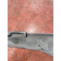 LR083068 / HY3217F017AA LAND ROVER DİSCOVERY 5 ÖN TAMPON BRAKETİ