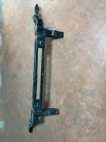 LR091872 / J8A216E144 RANGE ROVER VELAR L560 ÖN PANEL DEMİRİ | MOTOLAND