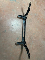 LR091872 / J8A216E144 RANGE ROVER VELAR L560 ÖN PANEL DEMİRİ | MOTOLAND