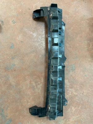 LR093503 / J8A217A793AB RANGE ROVER VELAR ÖN TAMPON TUTUCU BRAKETİ | MOTOLAND