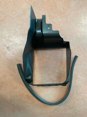 LR100426 / JK527H460AB LAND ROVER RANGE ROVER L405 RADYATÖRE HAVA AKIŞI SAĞ HAVA BAKALİTİ | MOTOLAND