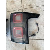 LR122375 / LR122372 LAND ROVER RANGE ROVER L405 SİYAH SAĞ SOL STOP 2013-2022 | MOTOLAND